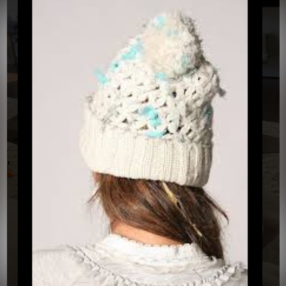 Free People RARE Knitted Crocheted Pom Beanie Hat - Picture 3 of 6